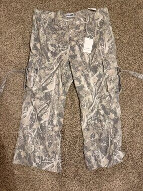DISCLOSURE BRAND CAMO CARGOS